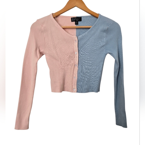 Say What? Sweaters - Say What Two-Tone Pink and Blue Cropped Cardigan  Size XL